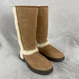 UGG Sunburst Women's Tall Boot Size 10 Chestnut Suede Sheepskin Lined LIKE NEW